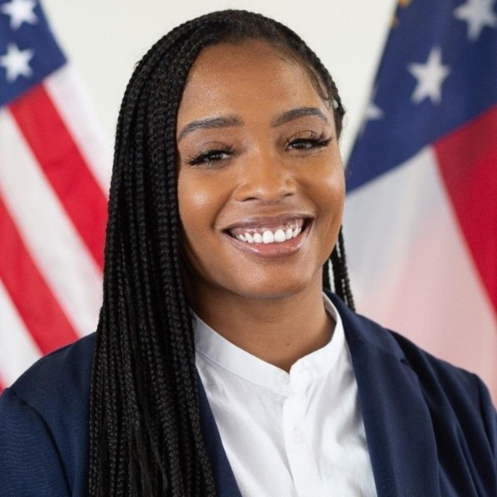 Ahnieyah Porter smiling in formal wear